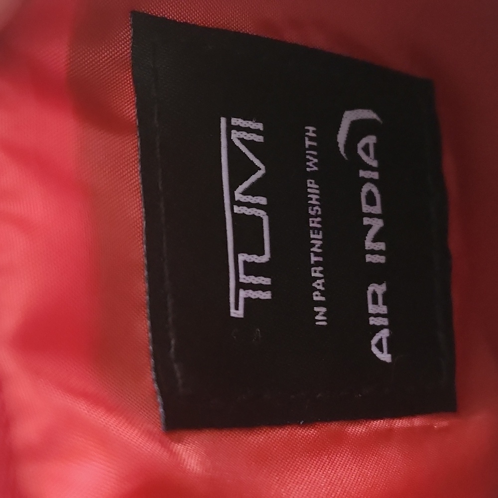 Tumi Black and Red Toiletry Bag Zipper Pouch - Picture 5 of 10